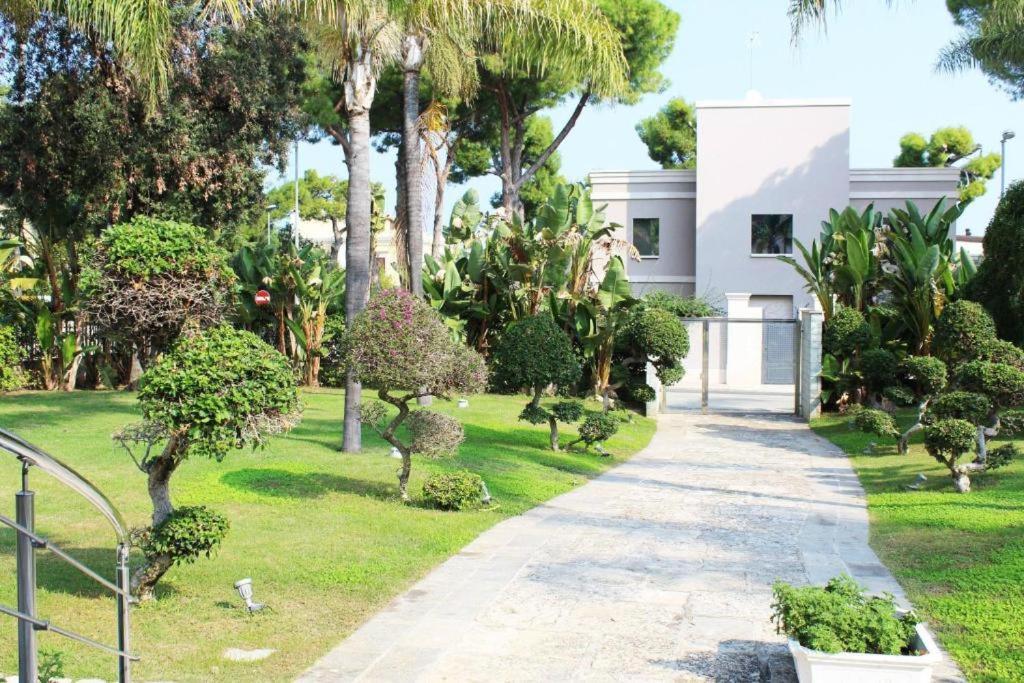 Colonna Rooms & Apartment Trani Exterior foto