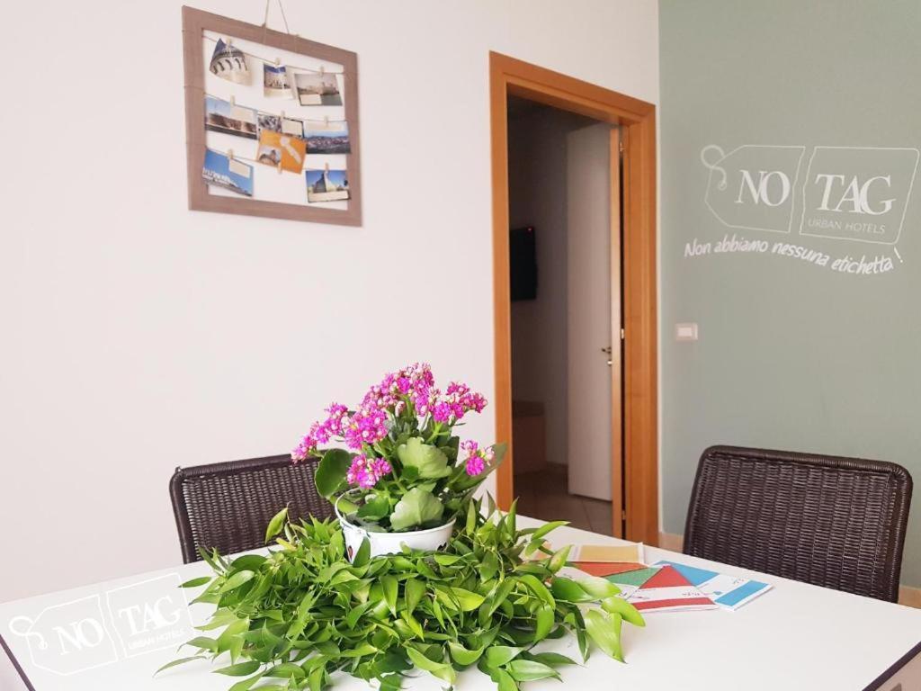 Colonna Rooms & Apartment Trani Exterior foto
