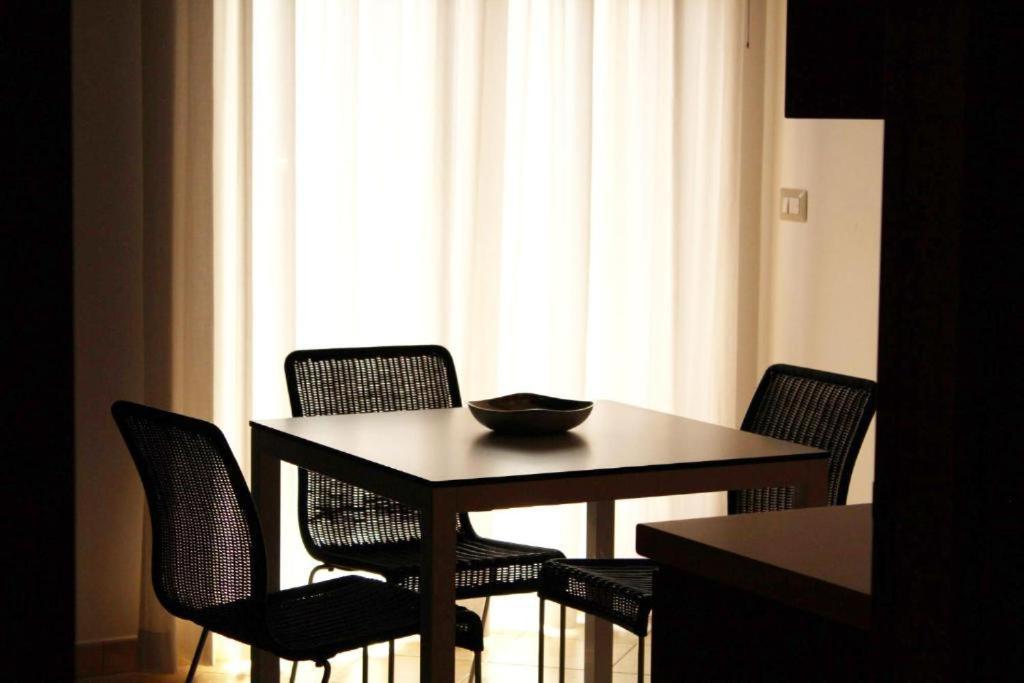 Colonna Rooms & Apartment Trani Exterior foto